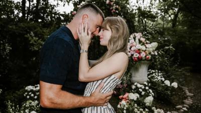 Travis Kelce a Taylor Swift se zasnoubili