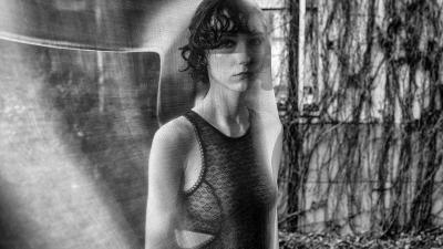 Alžběta Jungrová vystavuje svůj cyklus černobílých portrétů a aktů