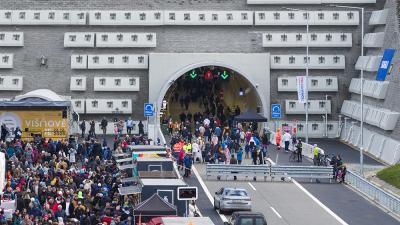 Tunel Višňové na slovenské dálnici D1
